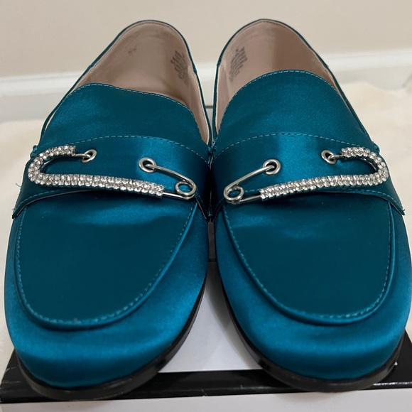 Brand new Nine West teal/green loafers with rhinestone/bling - Picture 5 of 6